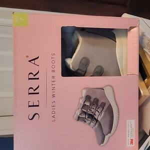 Brand new women's boots.   Size 7 and 9 available.